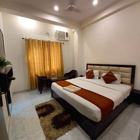 Hotel Banke Bihari Haridvár Kültér fotó