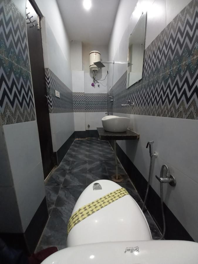 Hotel Banke Bihari Haridvár Kültér fotó